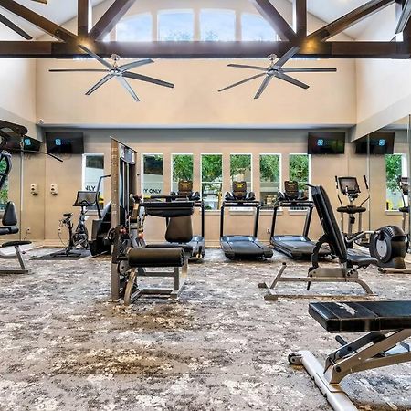 Devine Livings At Hermann Park Apartment Houston Exterior photo